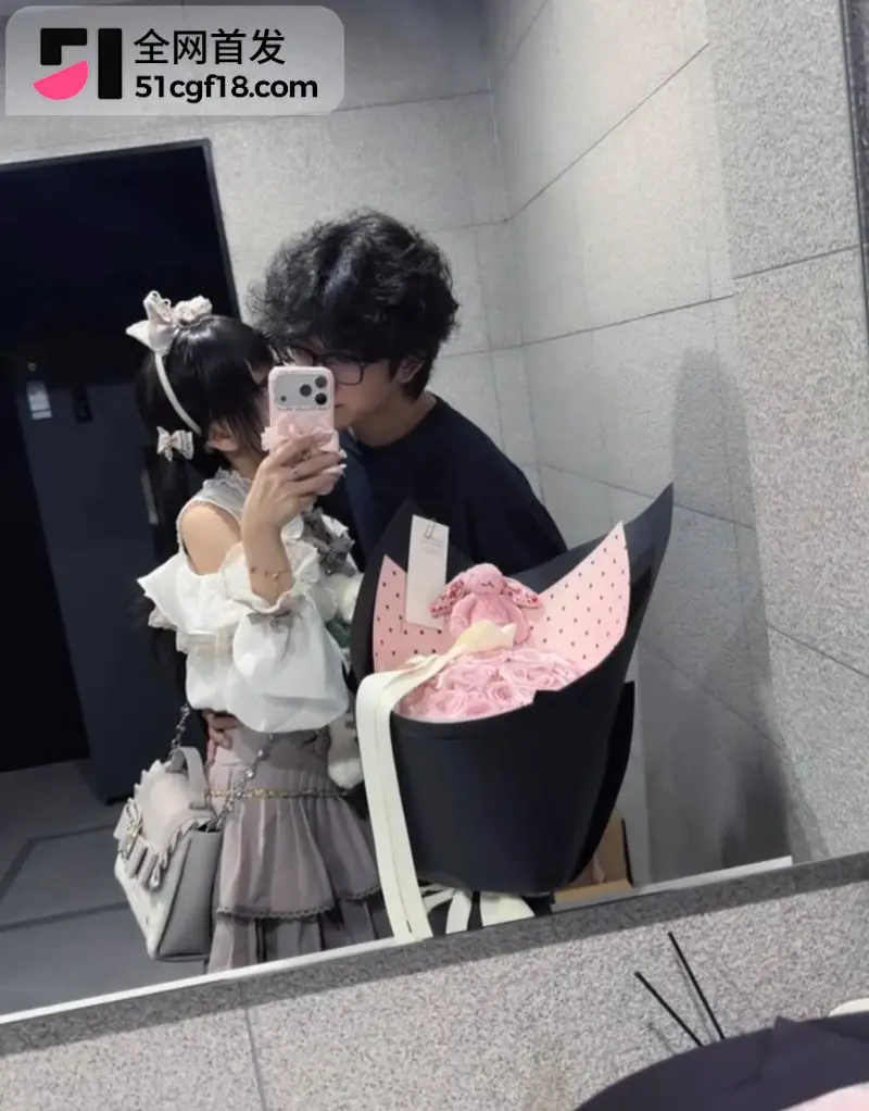 抖音网红 齐神 谎称分手实则无缝衔接 引导粉丝网暴 爱妻人竟然是她自己立的! 图3