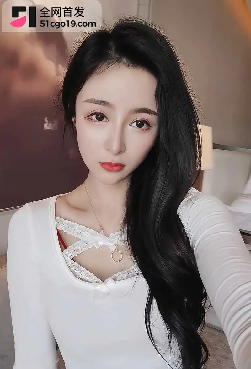 南航空姐 迷人蔓cc 约炮泄密 被金主按进浴缸后入 趴落地窗激情榨精 露脸淫叫反差