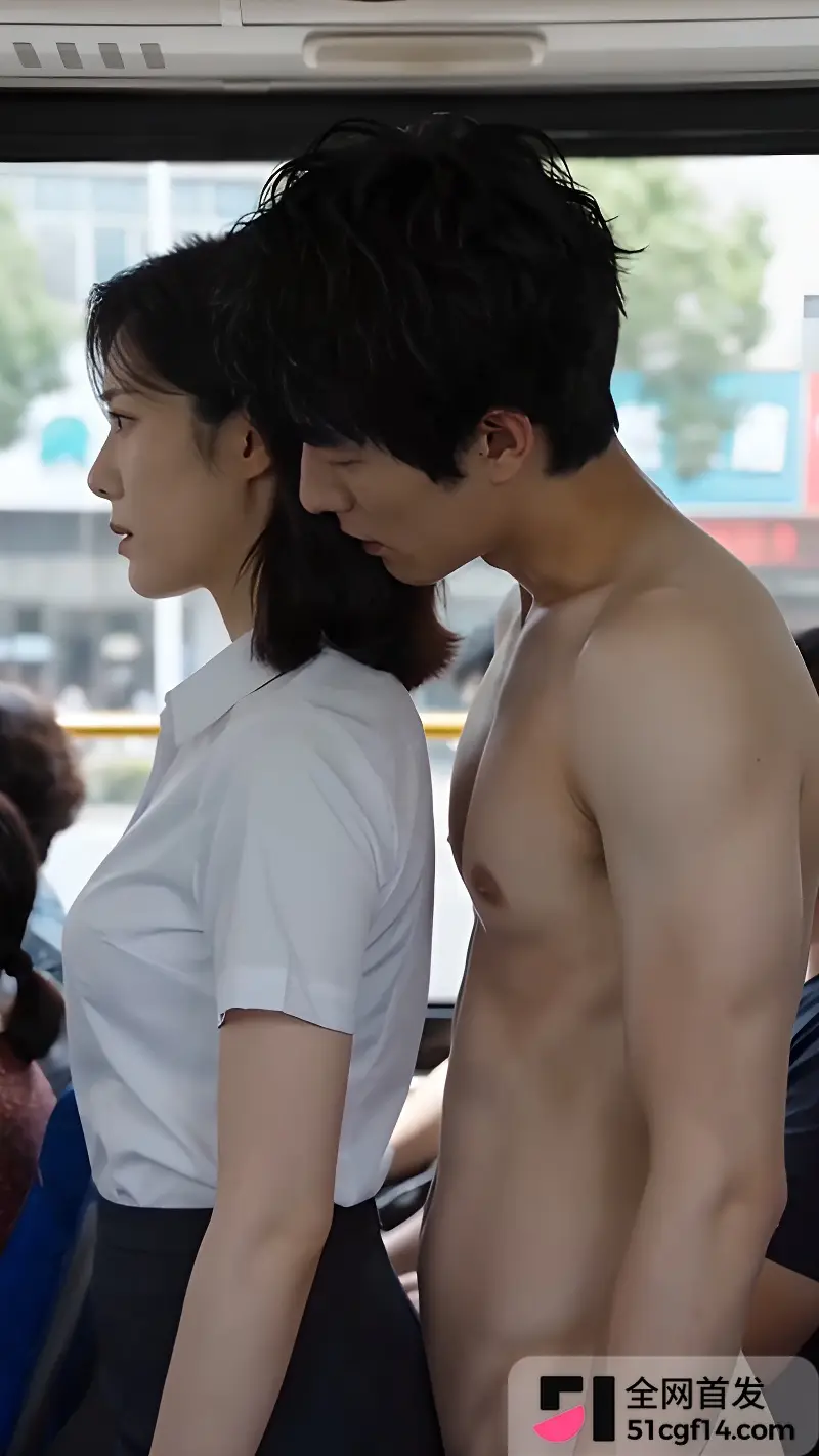 AI成人的短剧 透明冰棒 精选版 男主变成隐身人 第一件事居然是去女澡堂！