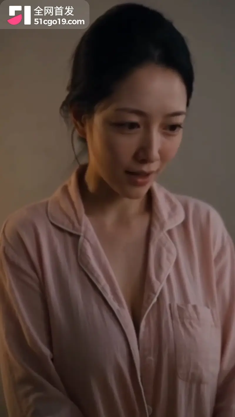 AI成人短剧 骨肉亲 第1集 巨乳母亲洗澡时勾引儿子 准备打破禁忌关系！