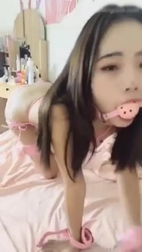 出租房后入清纯可爱的性爱小精灵 new