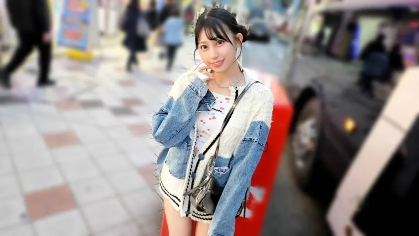 SIRO-5741 她的骨盆很大，所以屁股也很大，难免会走光，对吧？春野瑠瑠