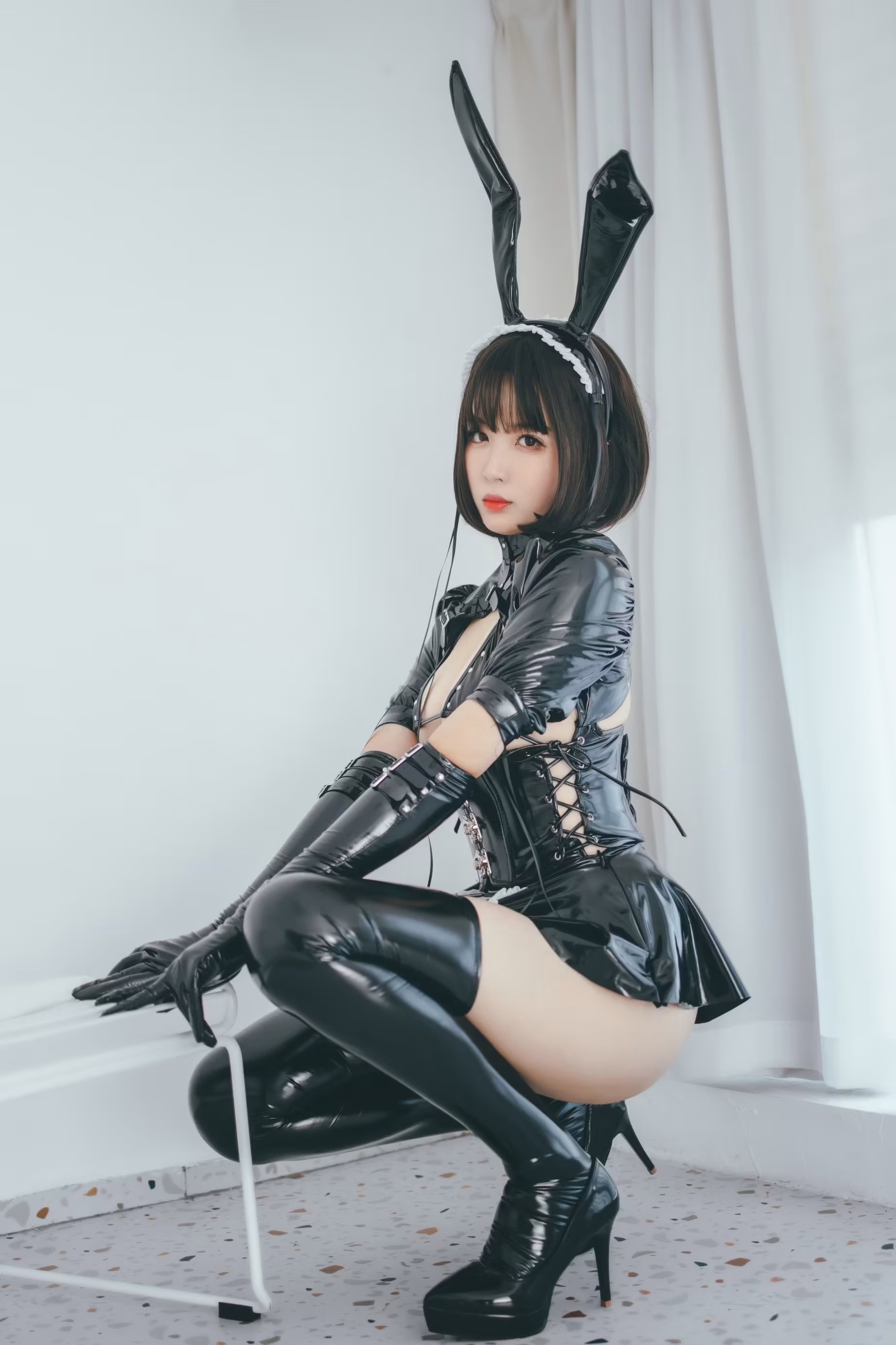 軒蕭學姐 - 兔女郎女仆 (52P)