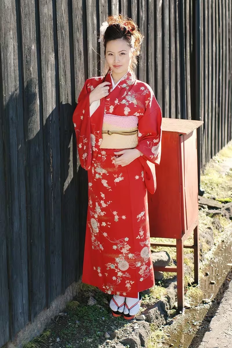 [For-side] 诸冈爱美《艶 ～glossy～》 写真集