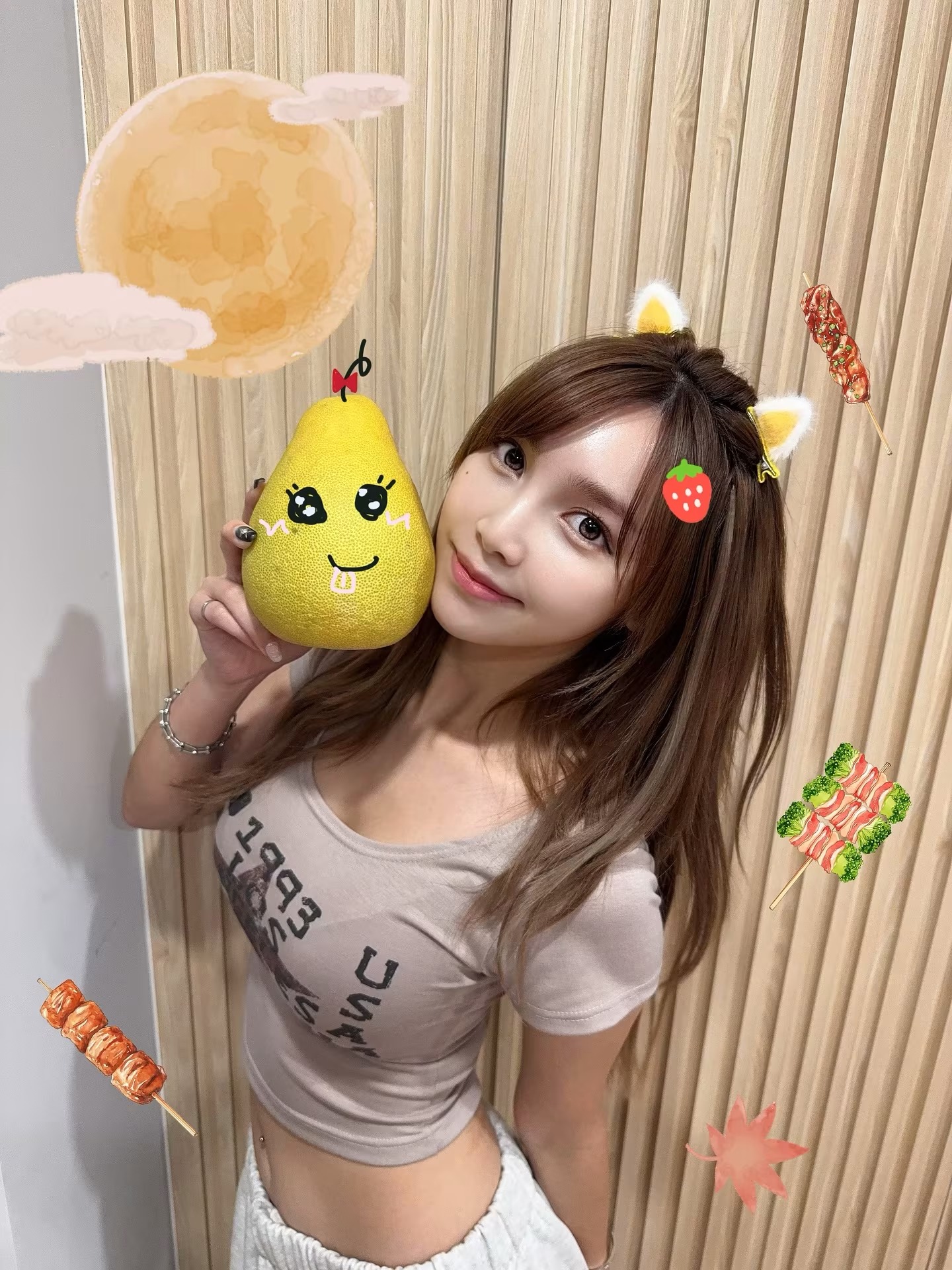 球場驚見絕美雪肌電豹女神！蘇云鈺 草莓成為最美風景 (16P)