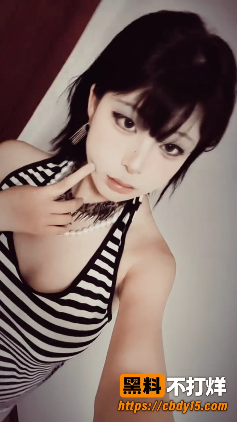 美女2