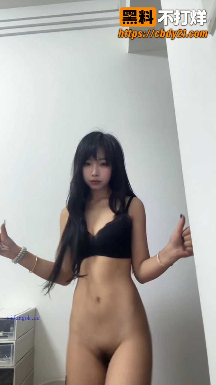 推特高颜值精神小妹 在线裸舞 4
